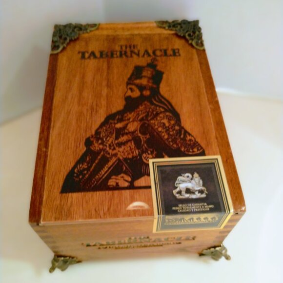 Suenos de Saundra Upcycled, Tabernacle Cedar Cigar Box, Decor/ Storage - Picture 10 of 10